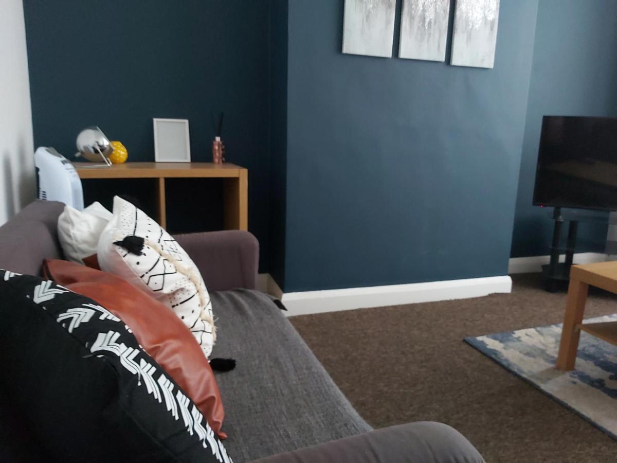 Comfy 4 Bed Home Away From Home Coventry Bagian luar foto